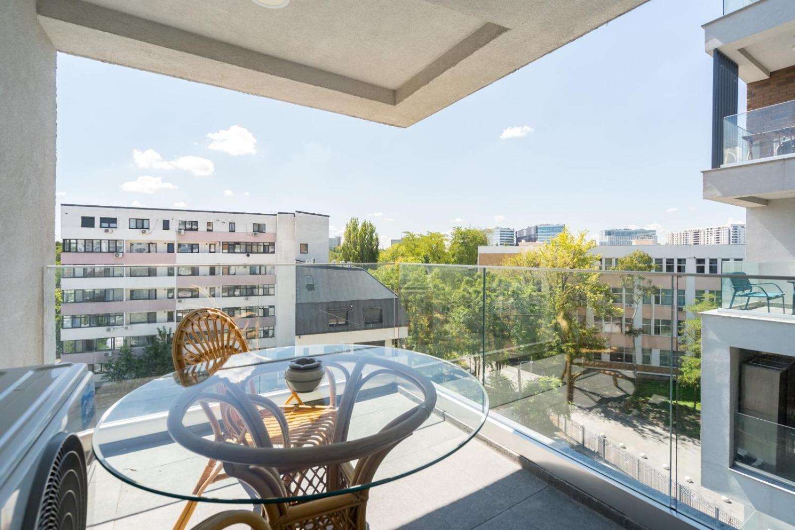 A Home Away - Politehnica Park Bucureşti Exterior foto